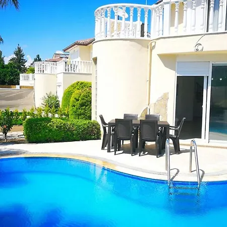 Pleasant With Private Pool In Antalya Hotel 3*
